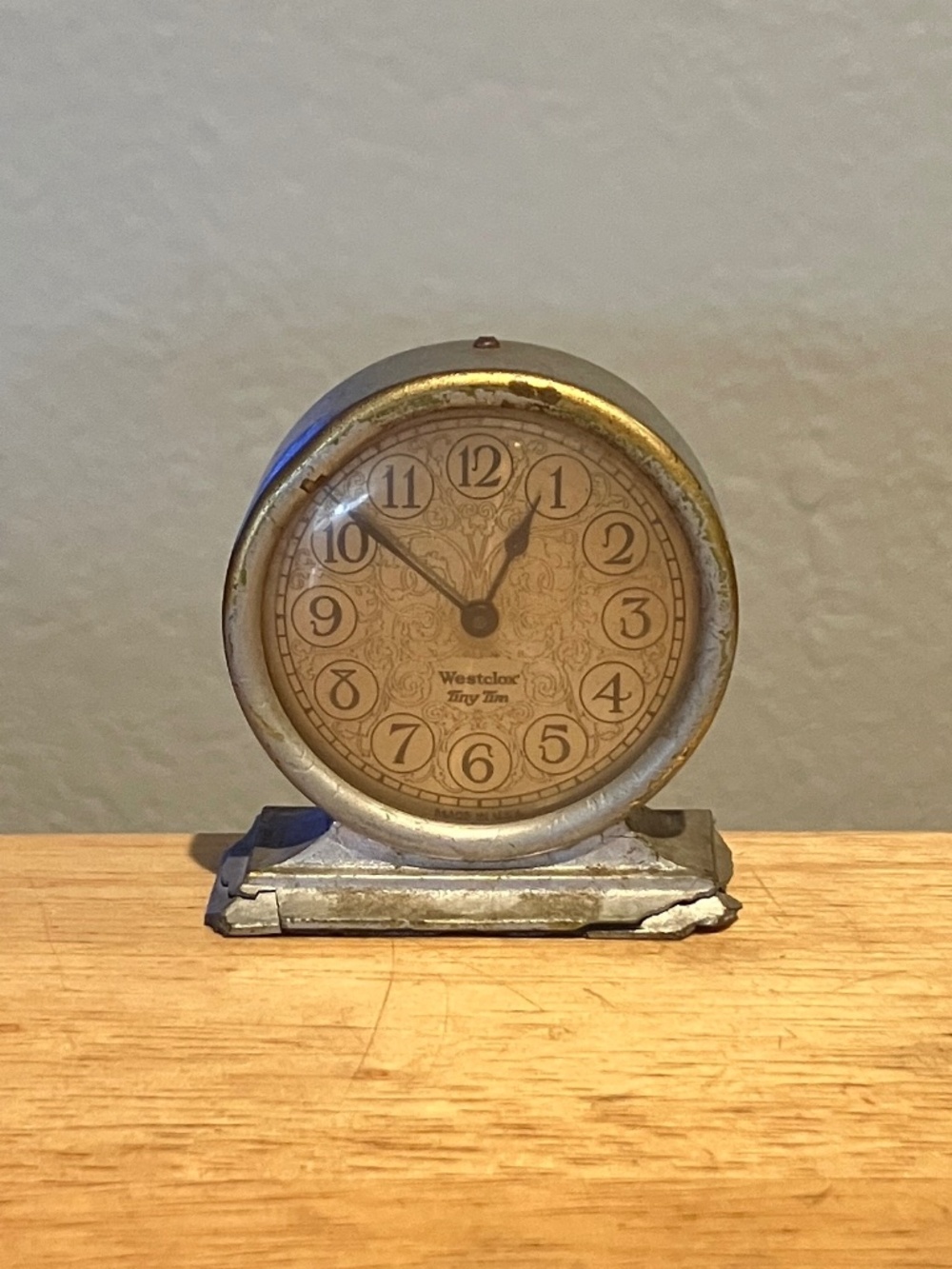 Tiny Tim Clock